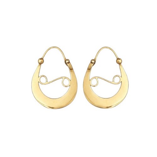 Pendiente mediano con cierre de media esfera y filigrana lisa bañado en oro.